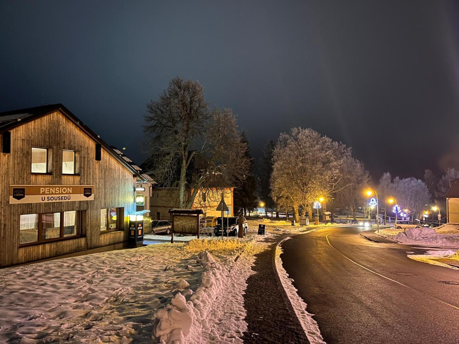 Penzion A Restaurace U Sousedu Strazny Luaran gambar